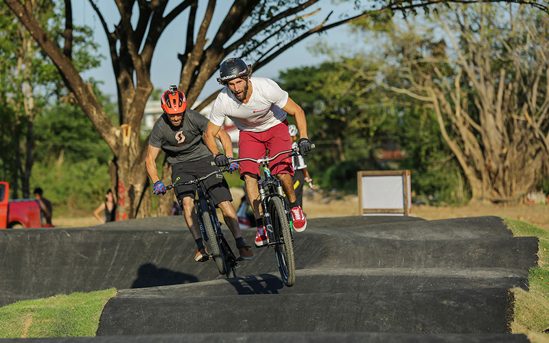 bmx pump track